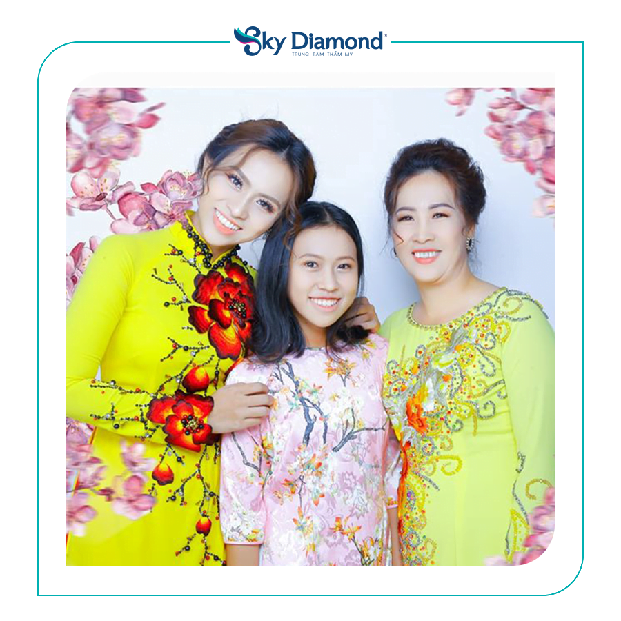 Con gái Trương Diễm là người động viên, ủng hộ mẹ đi làm đẹp